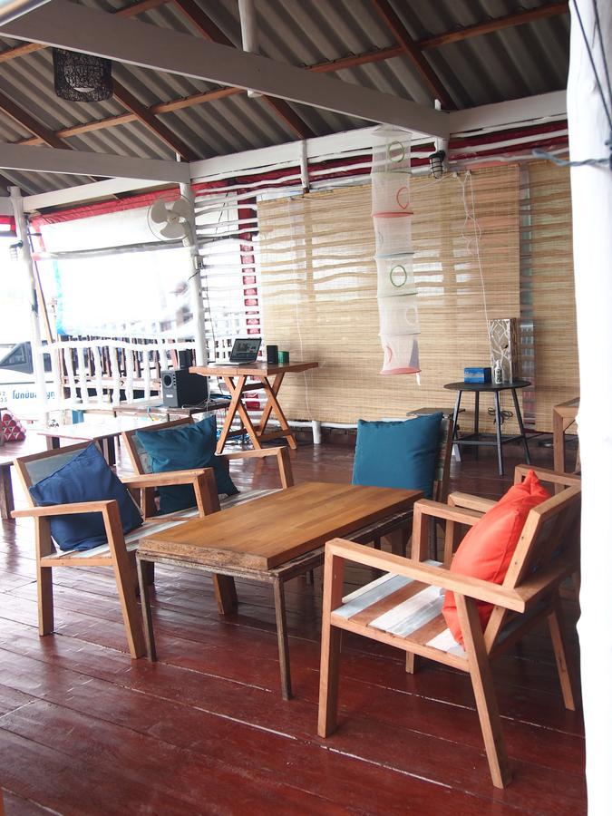 Sincere Hostel Bar And Bistro Ko Lanta Exterior foto