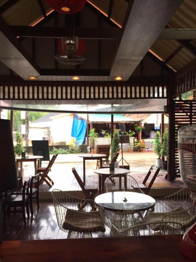Sincere Hostel Bar And Bistro Ko Lanta Exterior foto