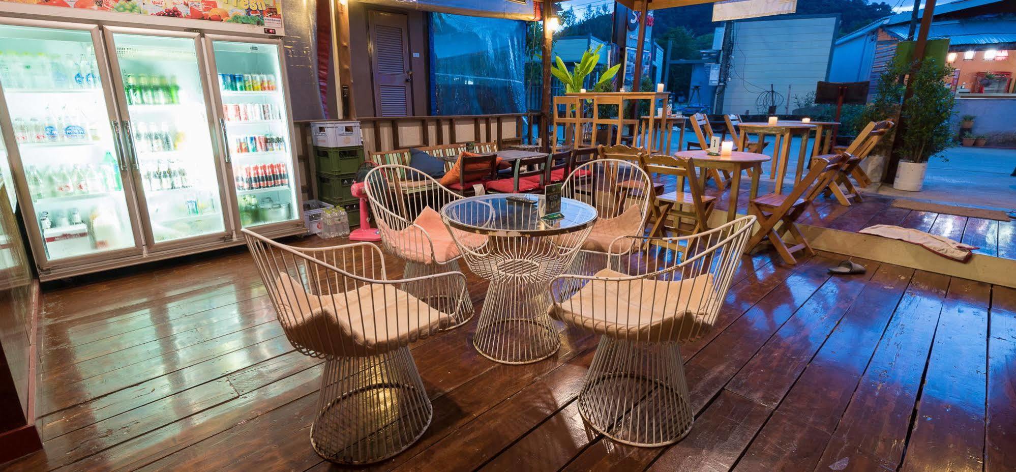 Sincere Hostel Bar And Bistro Ko Lanta Exterior foto